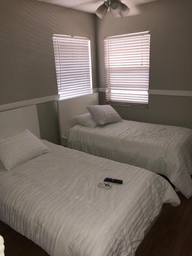 Cheerful 3 Bed House In A Cul- De-Sac! Villa Tampa Exterior photo